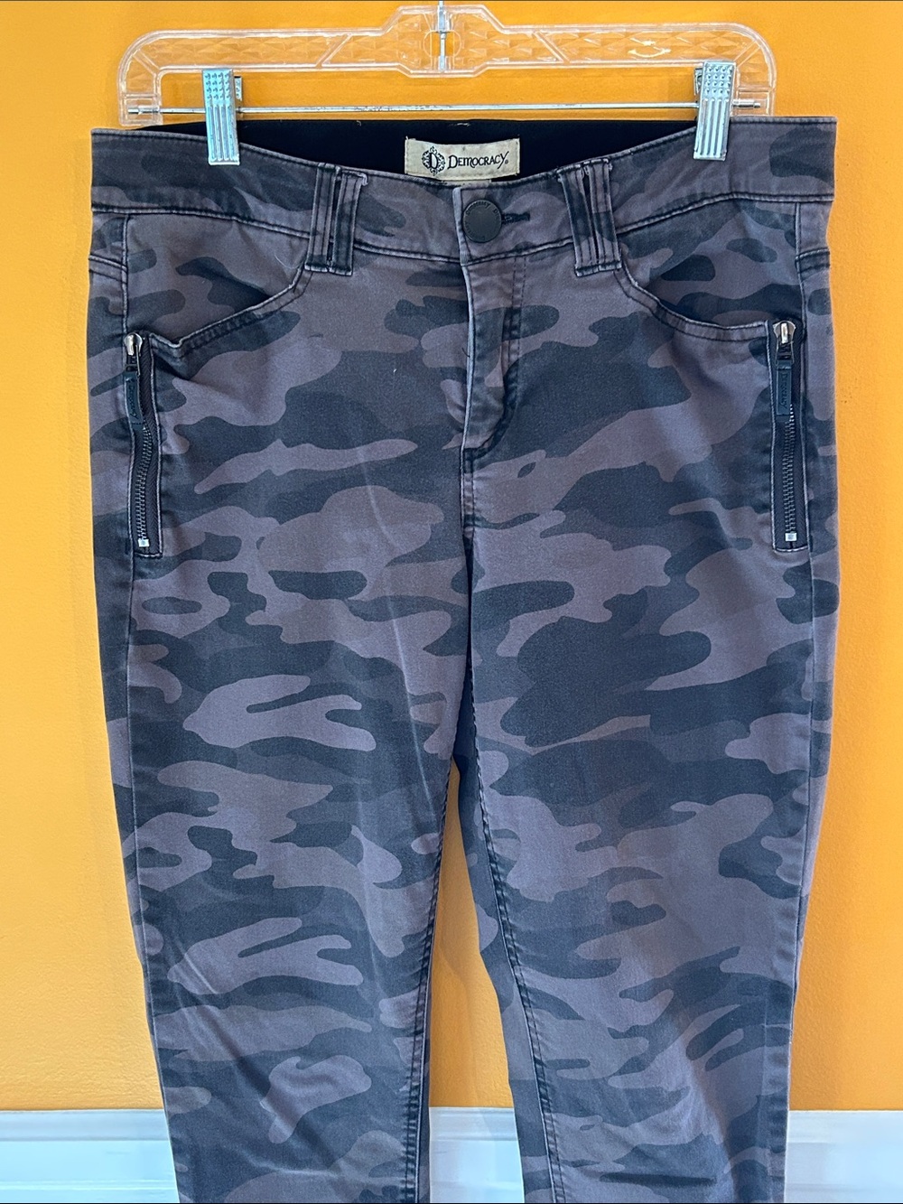 Democracy Green Camo Zip-Pocket Skinny Oants